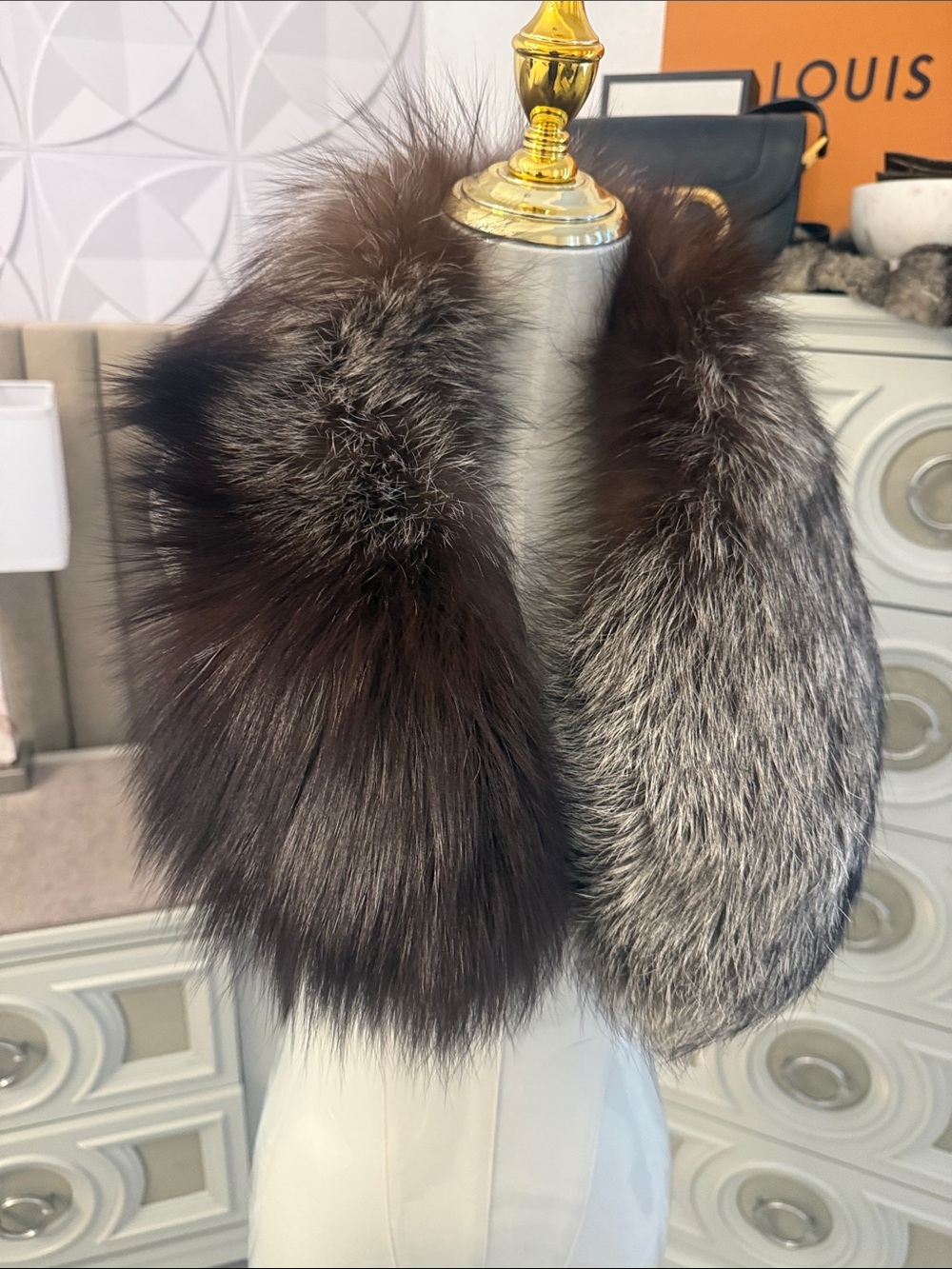 Diver Fox fur scarf